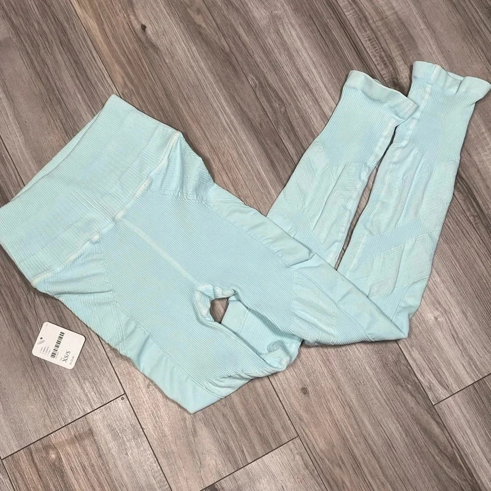 Free People Movement Ultra High-Rise Happiness‎ Runs Leggings - Light Blue - Picture 3 of 6
